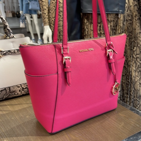 MICHAEL KORS
Jet Set Large Crossgrain Leather Top-Zip Charlotte Tote Bag
NWT - Picture 4 of 16